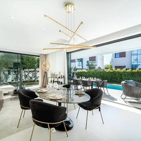 Luxury-villa De Naranjos