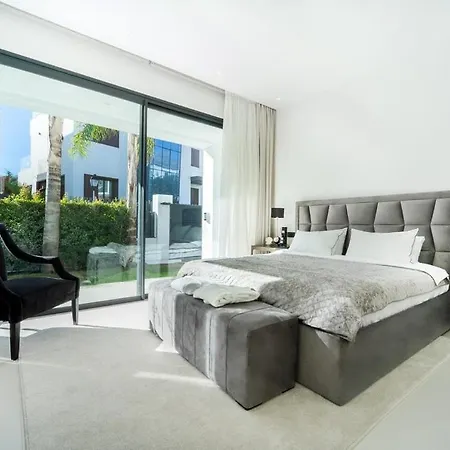 Villa Luxury-villa De Naranjos Marbella